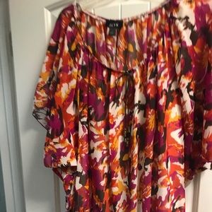 Multi- colored pull over top